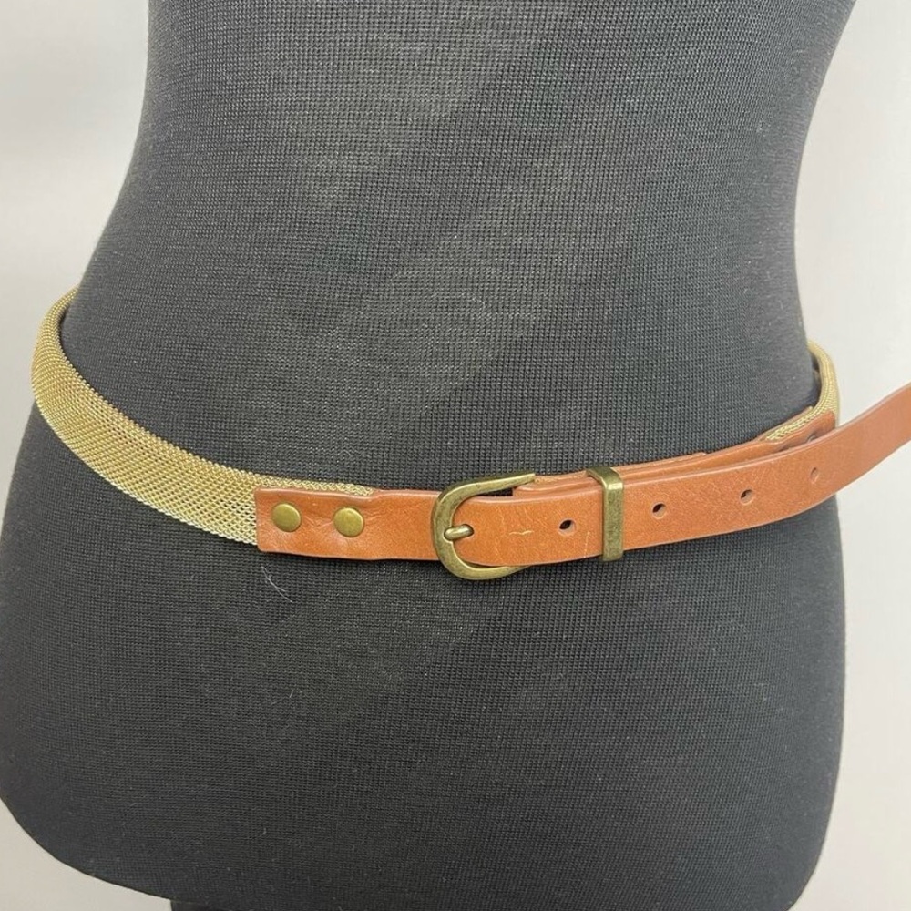 Madewell 1937 Metal and Leather Belt. Reposhing, as it is a little too big on me
